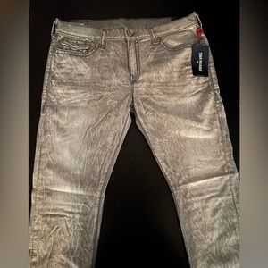 True Religion/ Geno / Relaxed Slim/ 42 / BRAND NEW with tags.